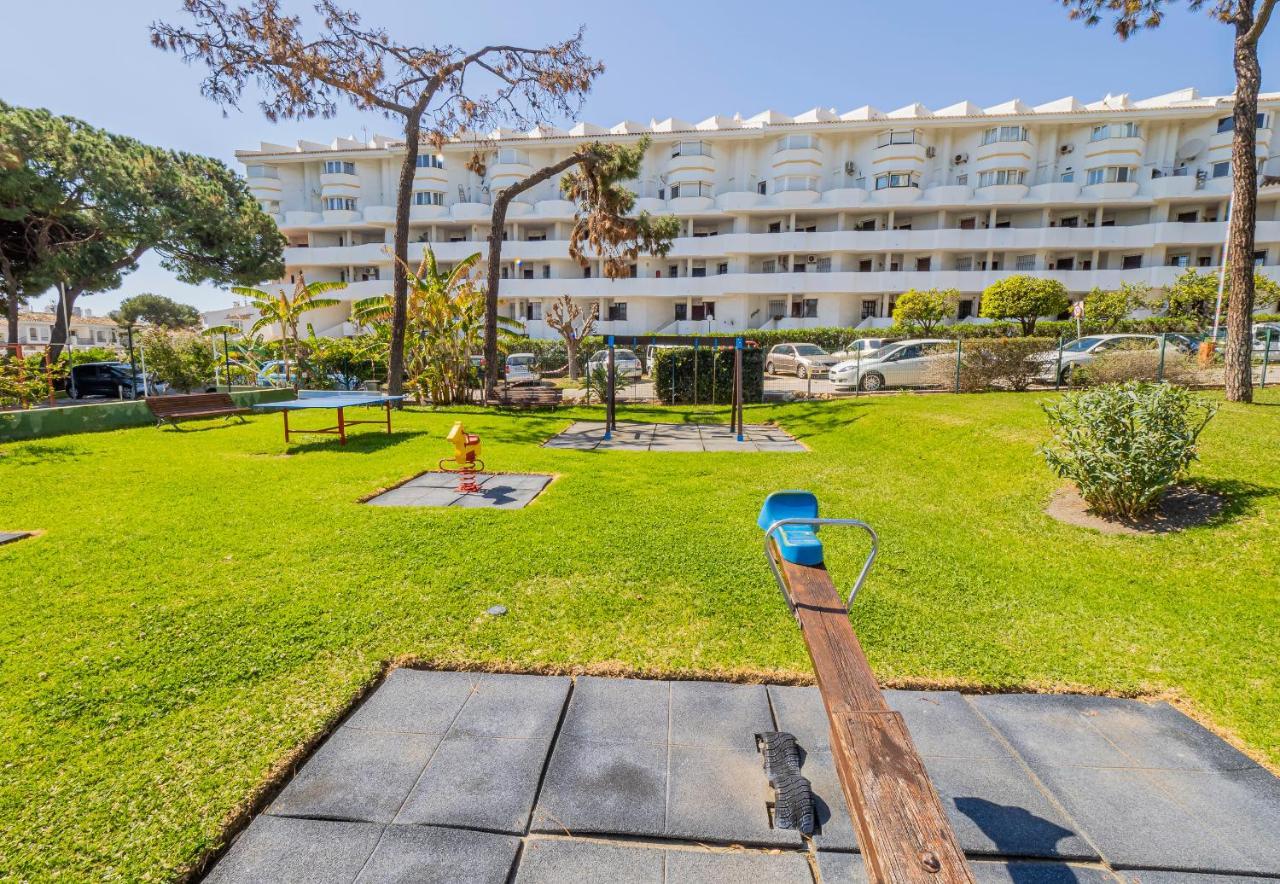Apartment On Beach Mijas Sitio de Calahonda Exterior photo
