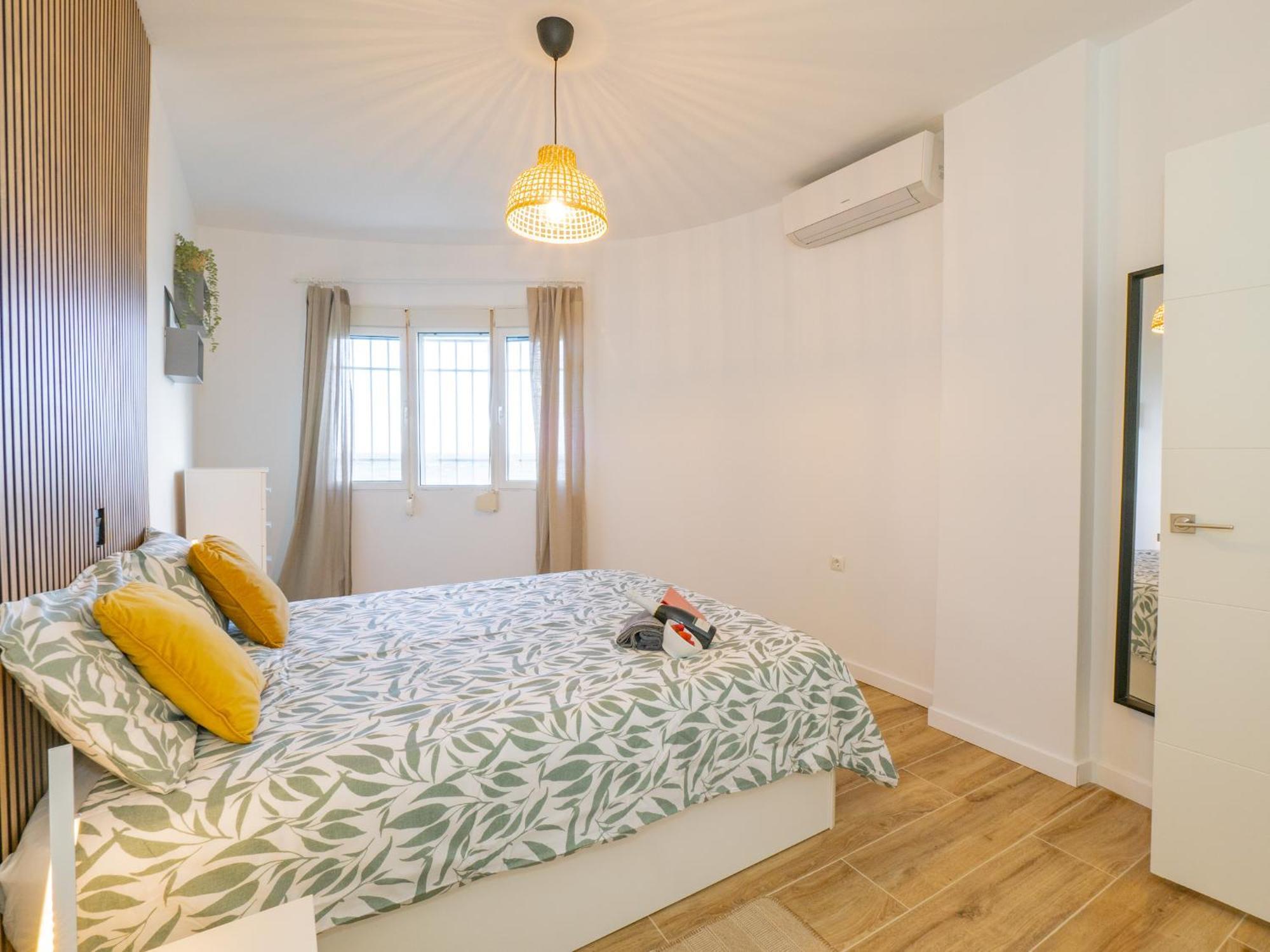 Apartment On Beach Mijas Sitio de Calahonda Exterior photo