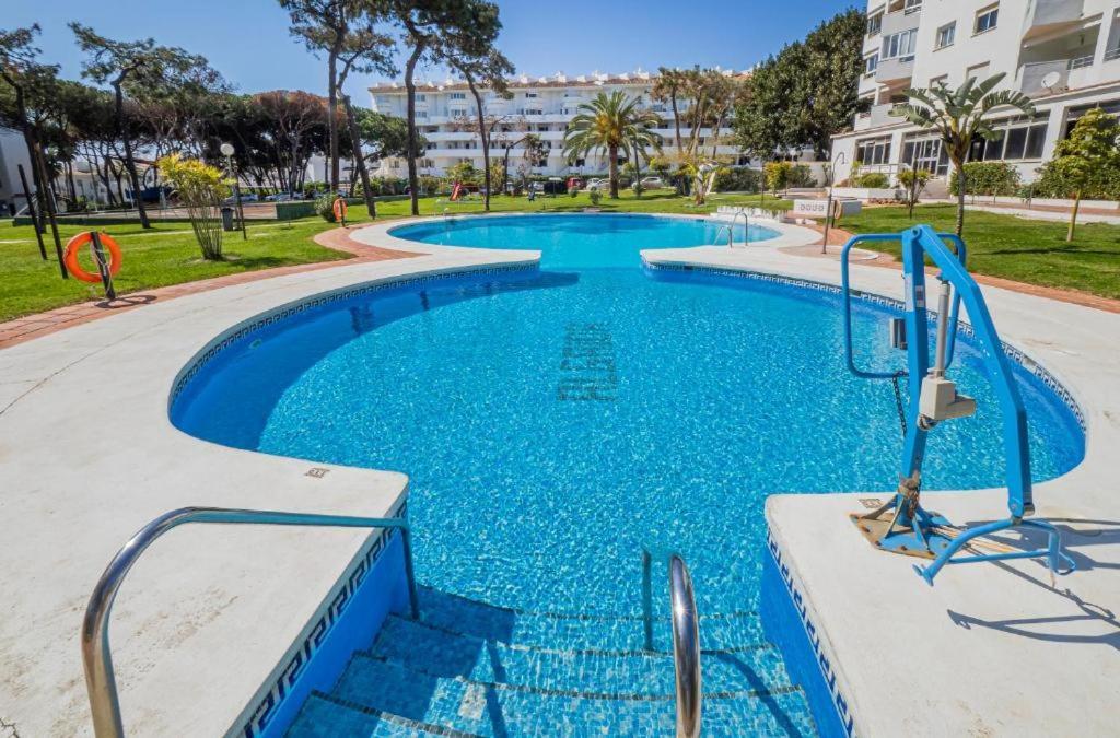 Apartment On Beach Mijas Sitio de Calahonda Exterior photo